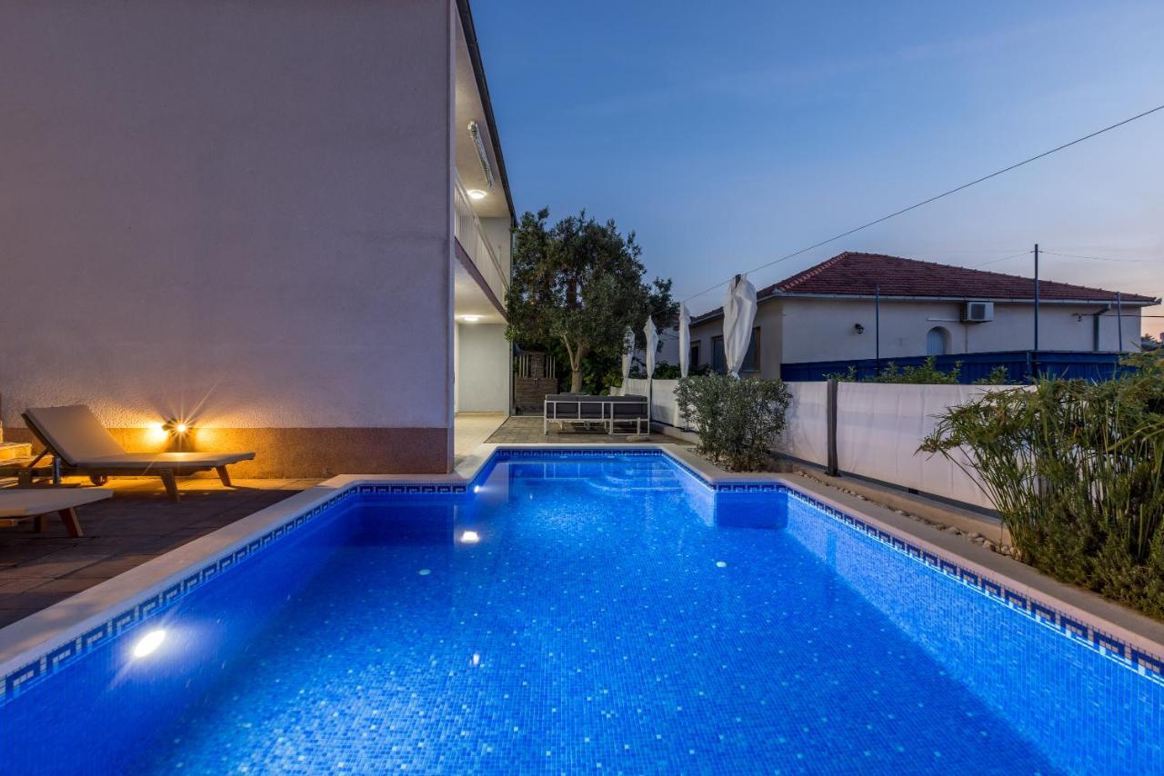 Villa Costa Blu With Pool By The Sea Trogir Eksteriør billede